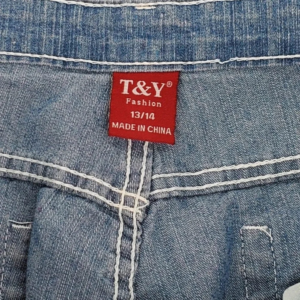 T&Y Fashion Women 13/14‎ Distressed Capri Jeans Blue Medium Wash Y2K Pre-Owned